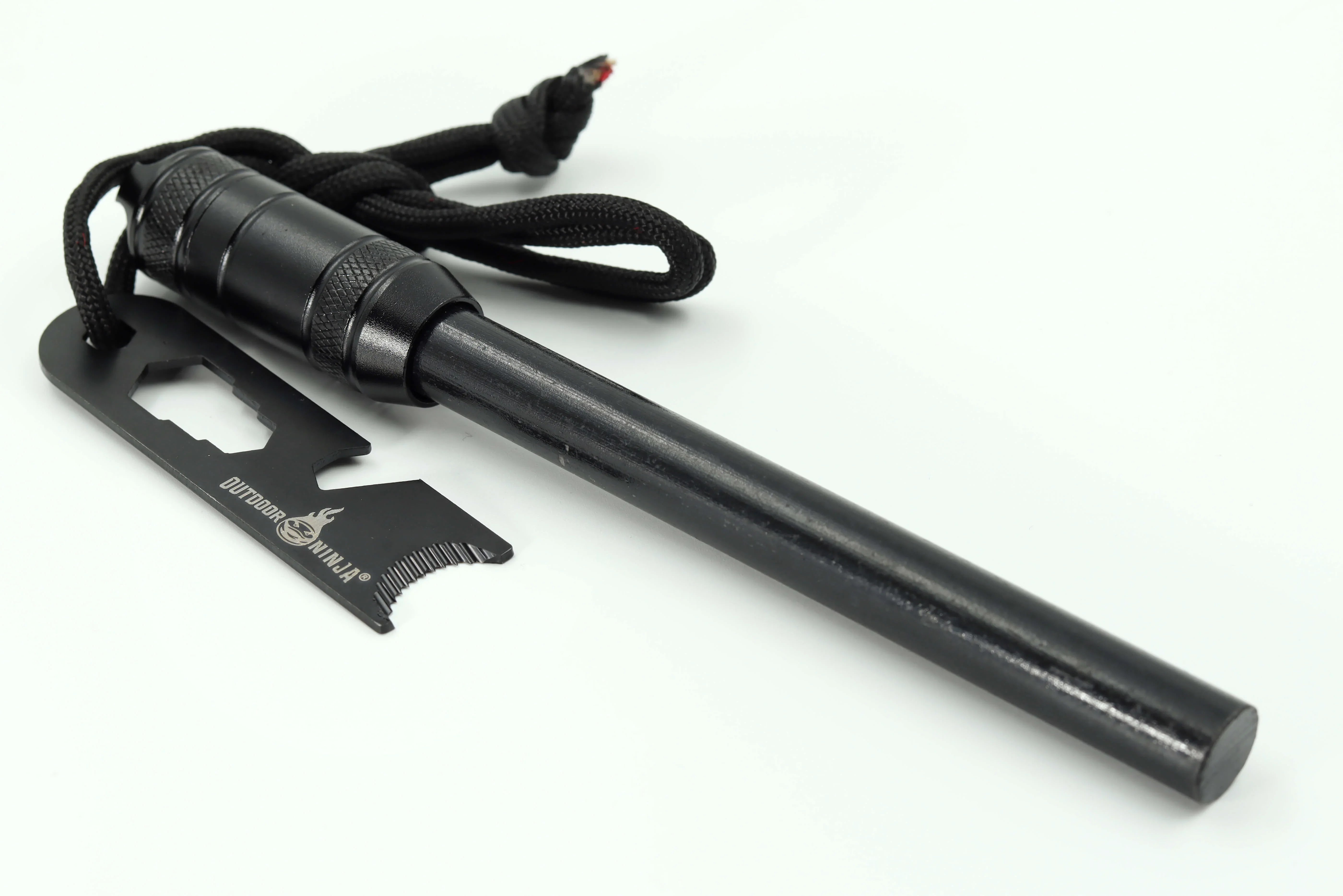 Feuerstahl The Legend Tactical schwarz mit Zunderfach, Striker und Paracord Leine