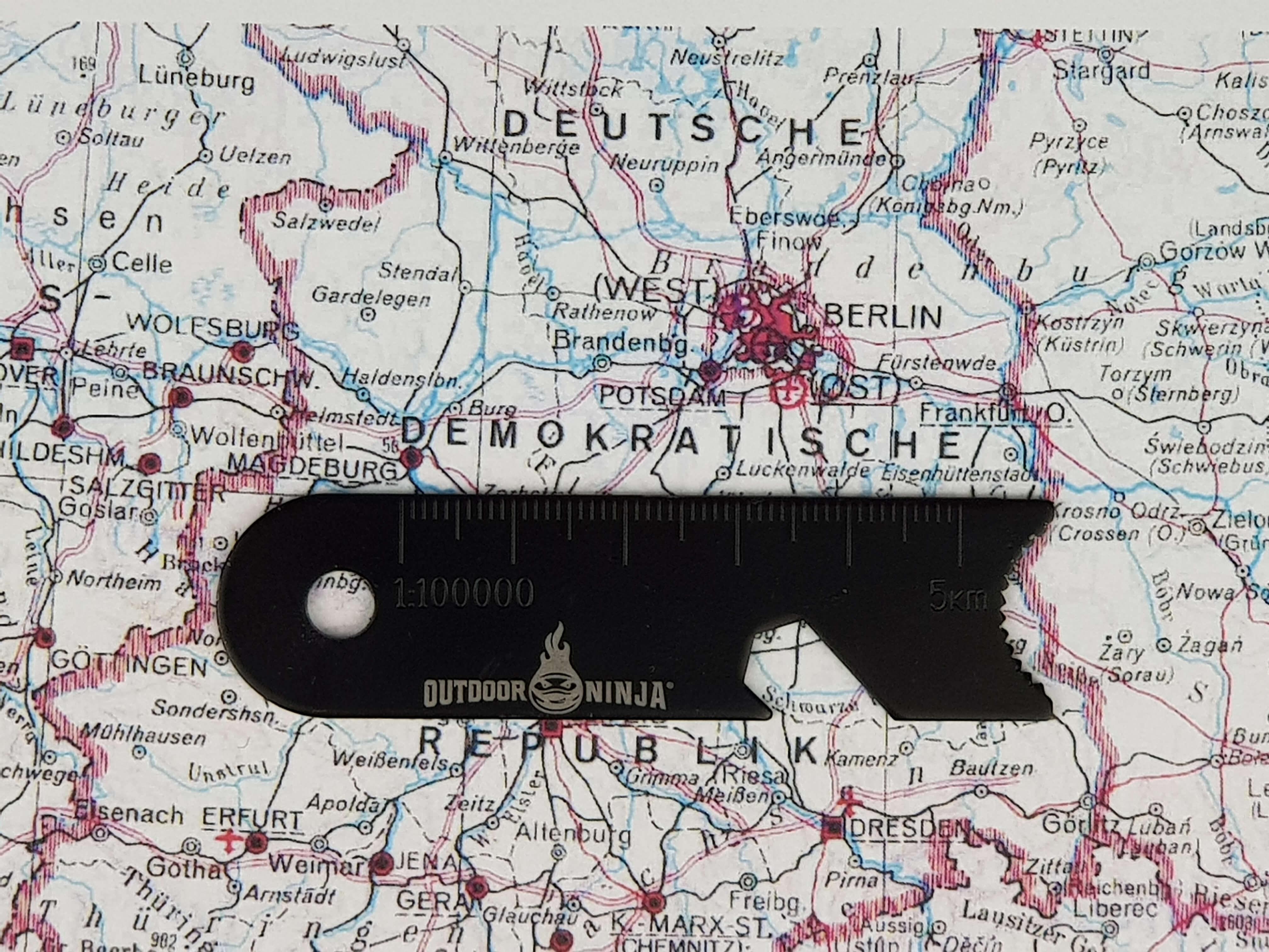 Outdoor Ninja Striker KArtenlineal und Maßstab